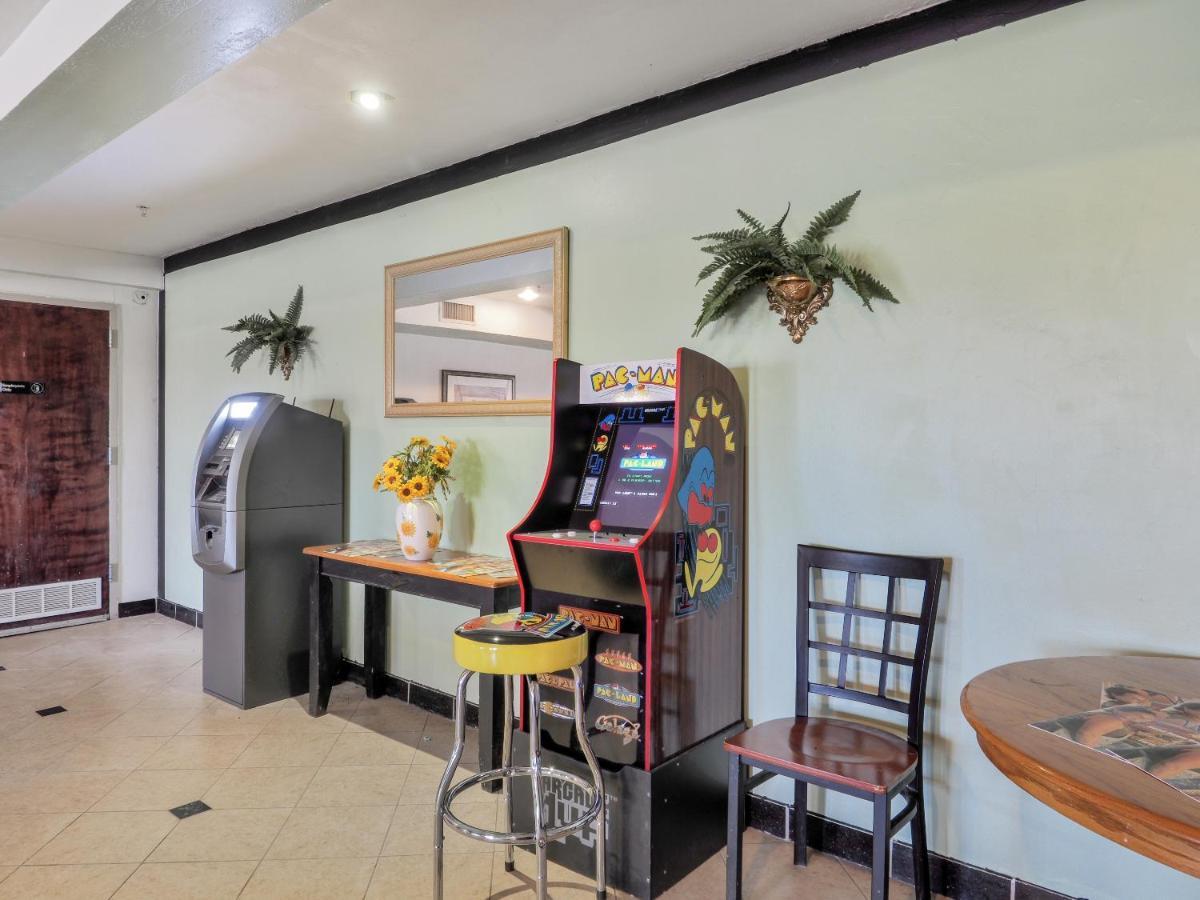 Lonestar Inn&Suites, Erick OK Hwy 40 BY OYO Exterior foto