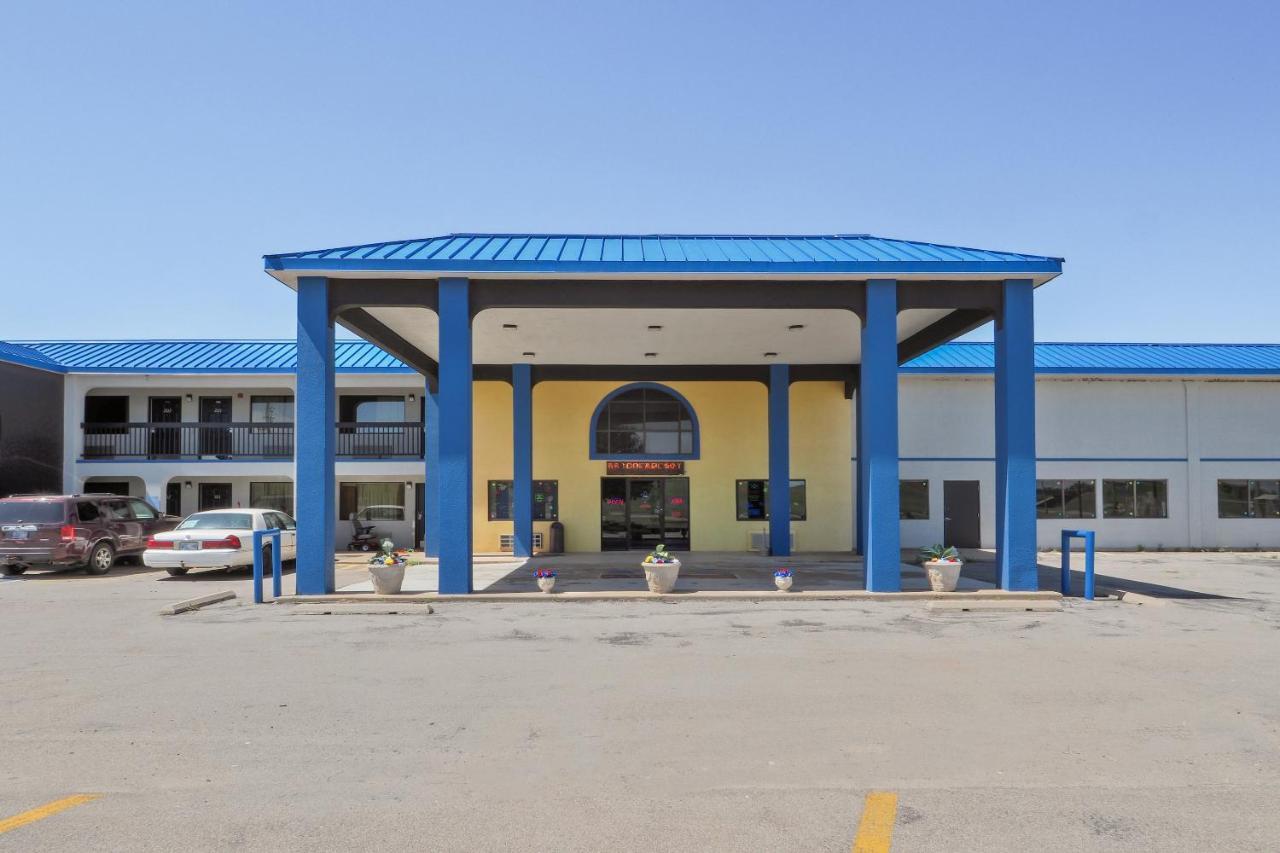 Lonestar Inn&Suites, Erick OK Hwy 40 BY OYO Exterior foto